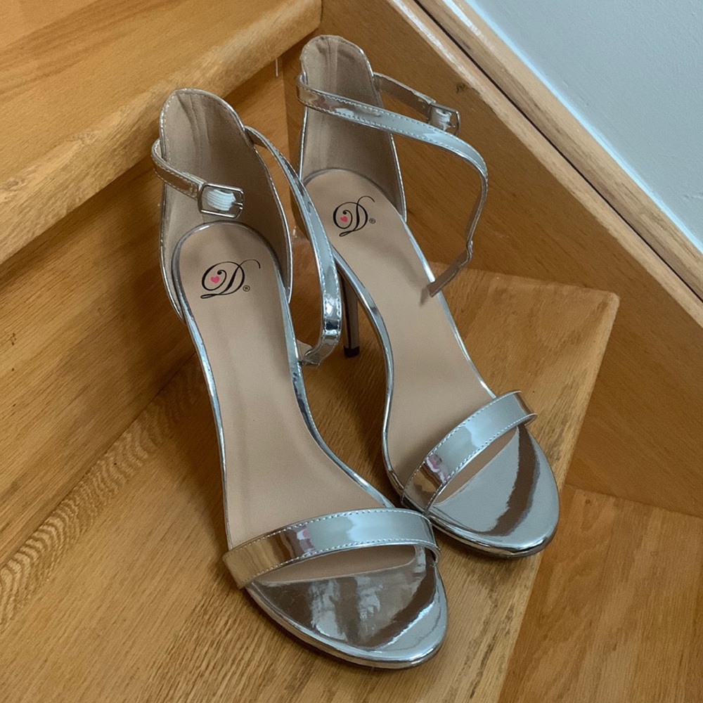 Silver heeled shoe
